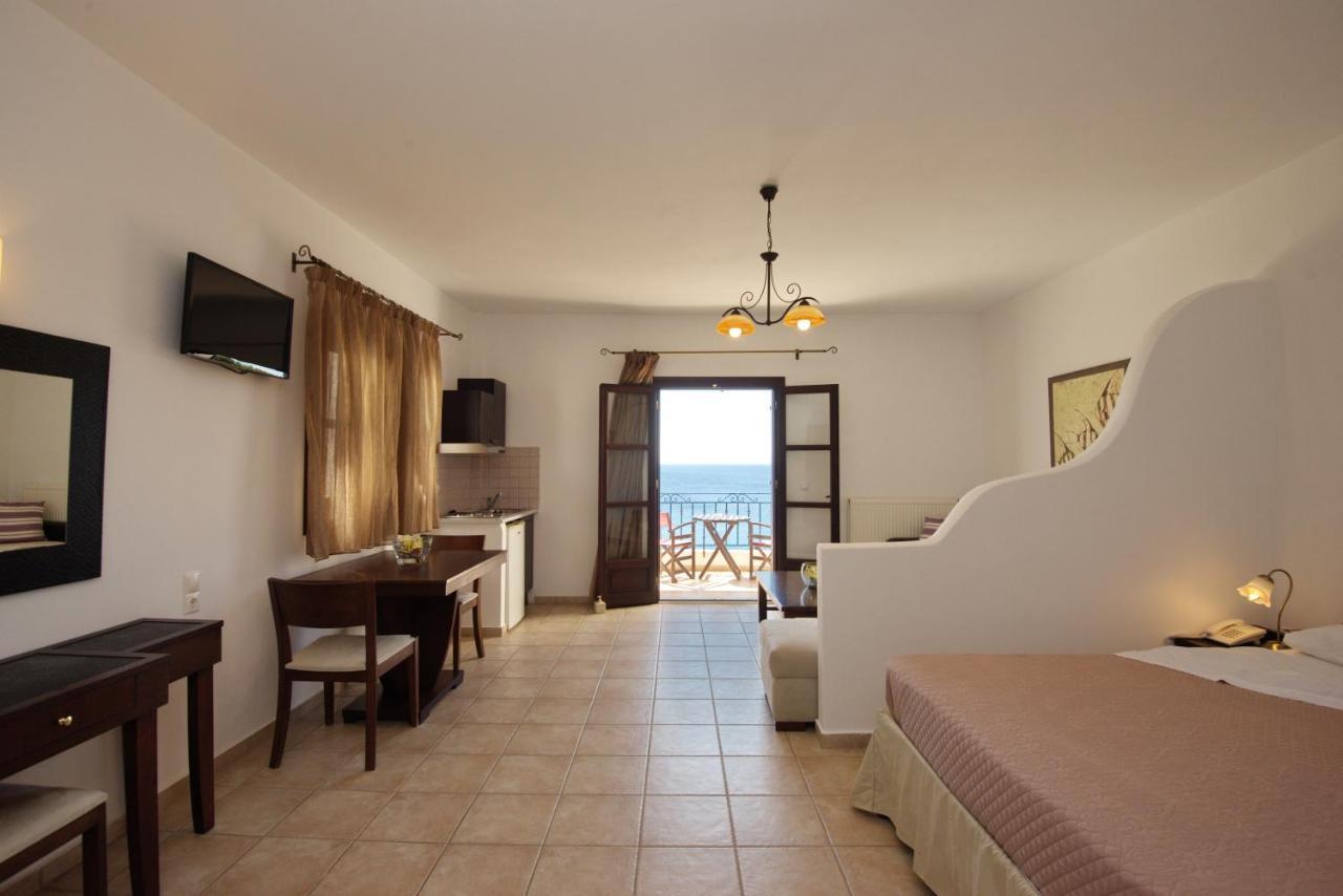 Yalis Hotel Votsi  المظهر الخارجي الصورة