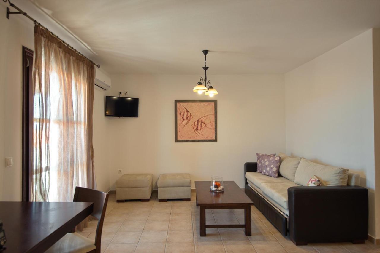 Yalis Hotel Votsi  المظهر الخارجي الصورة