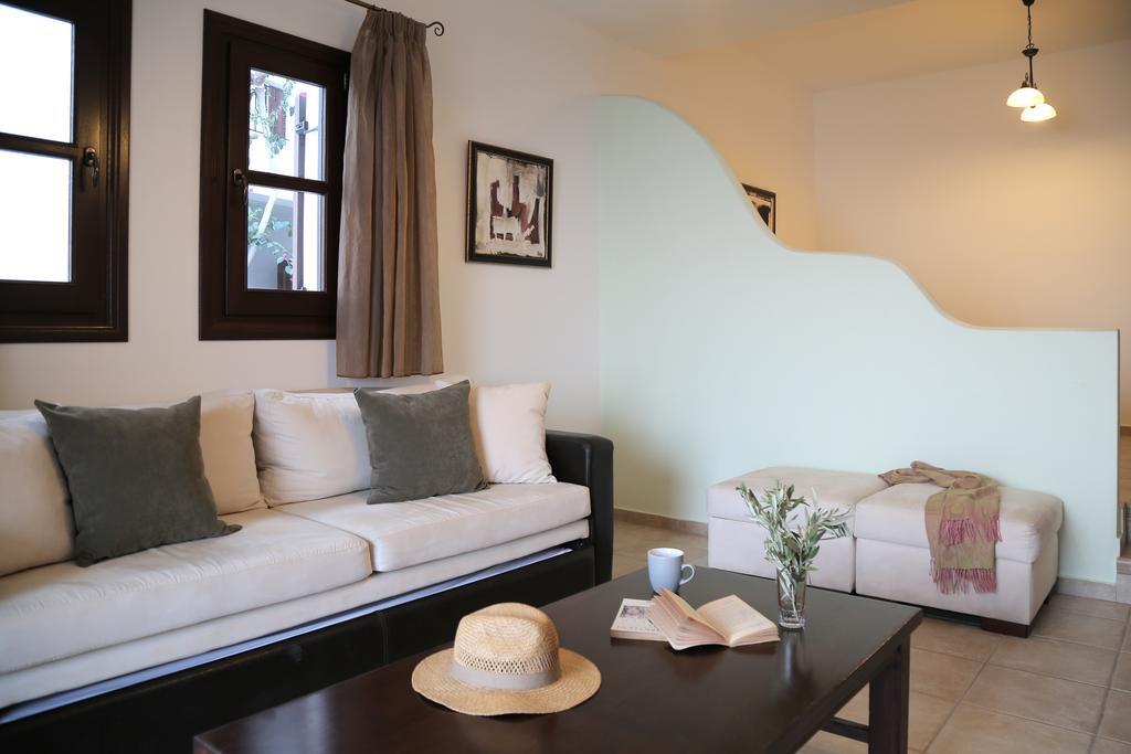 Yalis Hotel Votsi  المظهر الخارجي الصورة