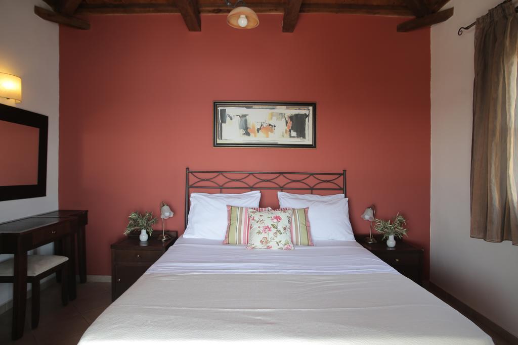 Yalis Hotel Votsi  المظهر الخارجي الصورة